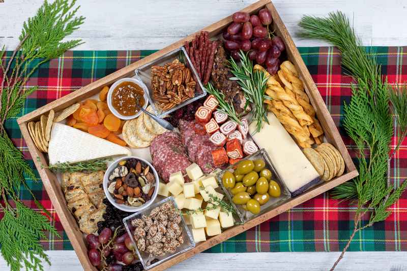 A Guide to the 10 Best Christmas Charcuterie Boards for Your Festive Feast